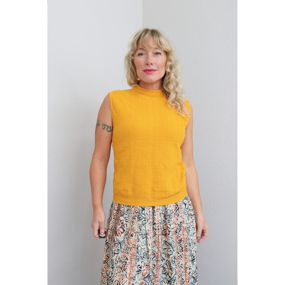 1960's Vintage Fairfield Marigold Tank Top ~ Women's LG XL ~ Sleeveless Knit 60s